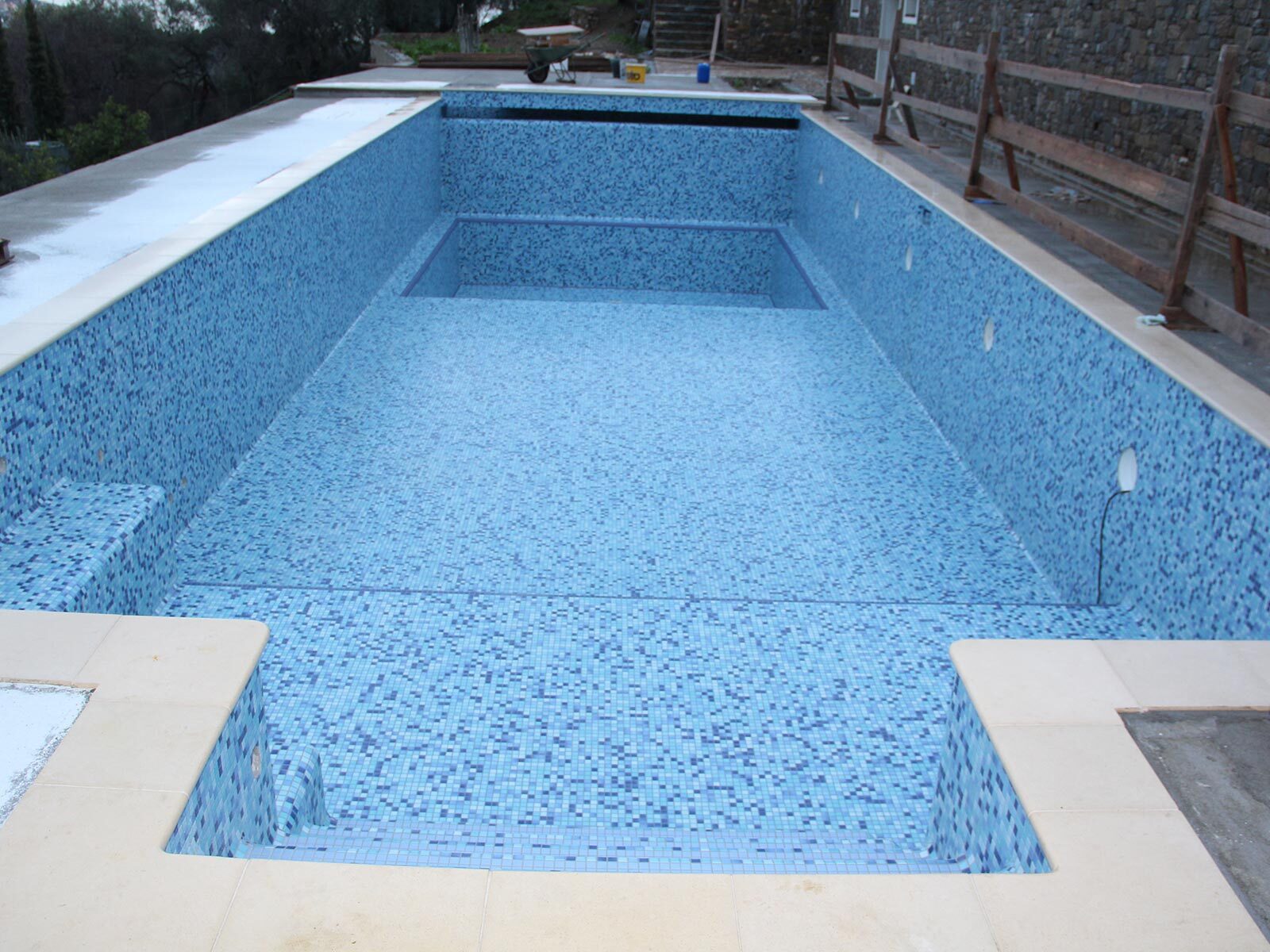 Schwimmbad & Wellnessbau